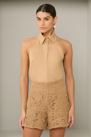 CAMISA DECOTE NADADOR TRAMAS NATURAIS BEGE ANNE FERNANDES