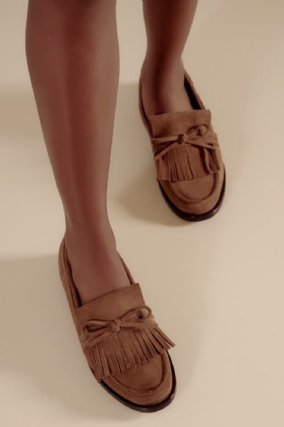 MOCASSIM EM CAMURÇA CARAMELO LUIZA BARCELOS