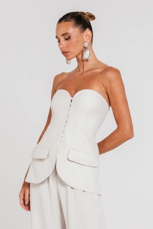 TOP TANIA CHARTH